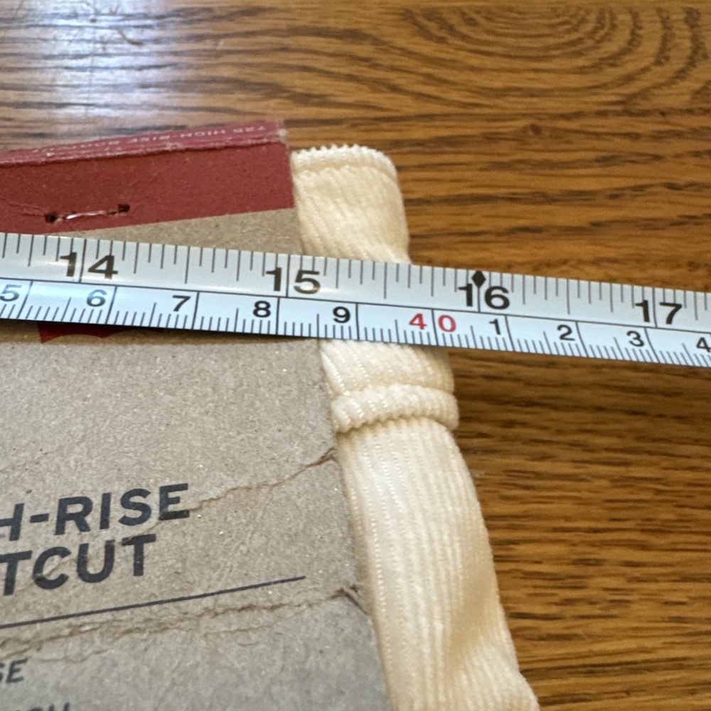 NWT Levi's 725 High Rise Bootcut Corduroy Pant W Size 31 Ivory Indie Boho Hippie - Picture 8 of 10